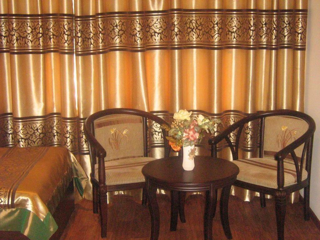 Kausar Hotel Almatý Habitación foto