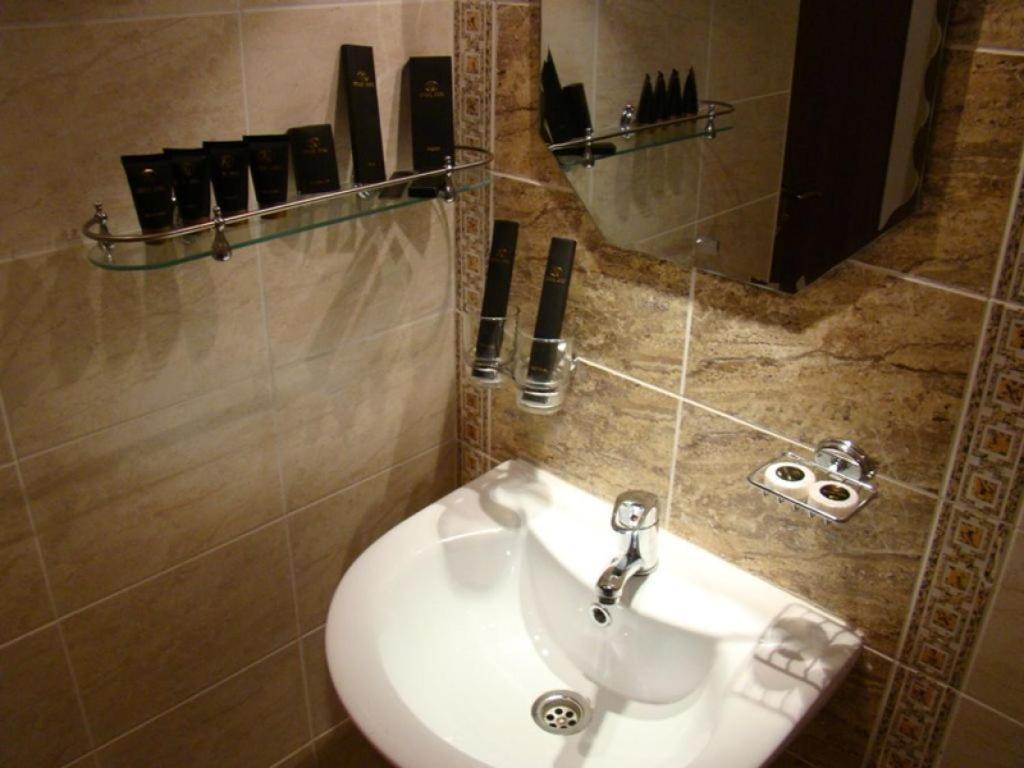 Kausar Hotel Almatý Habitación foto
