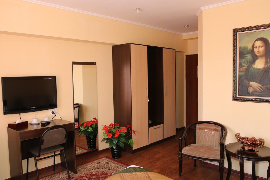 Kausar Hotel Almatý Exterior foto