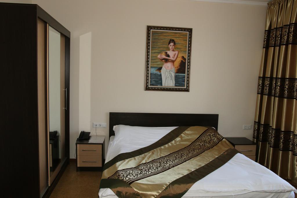 Kausar Hotel Almatý Habitación foto